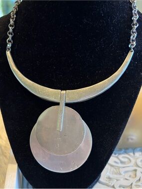 Minimalist Silver-Tone Disc Pendant Necklace - Women Jewelry